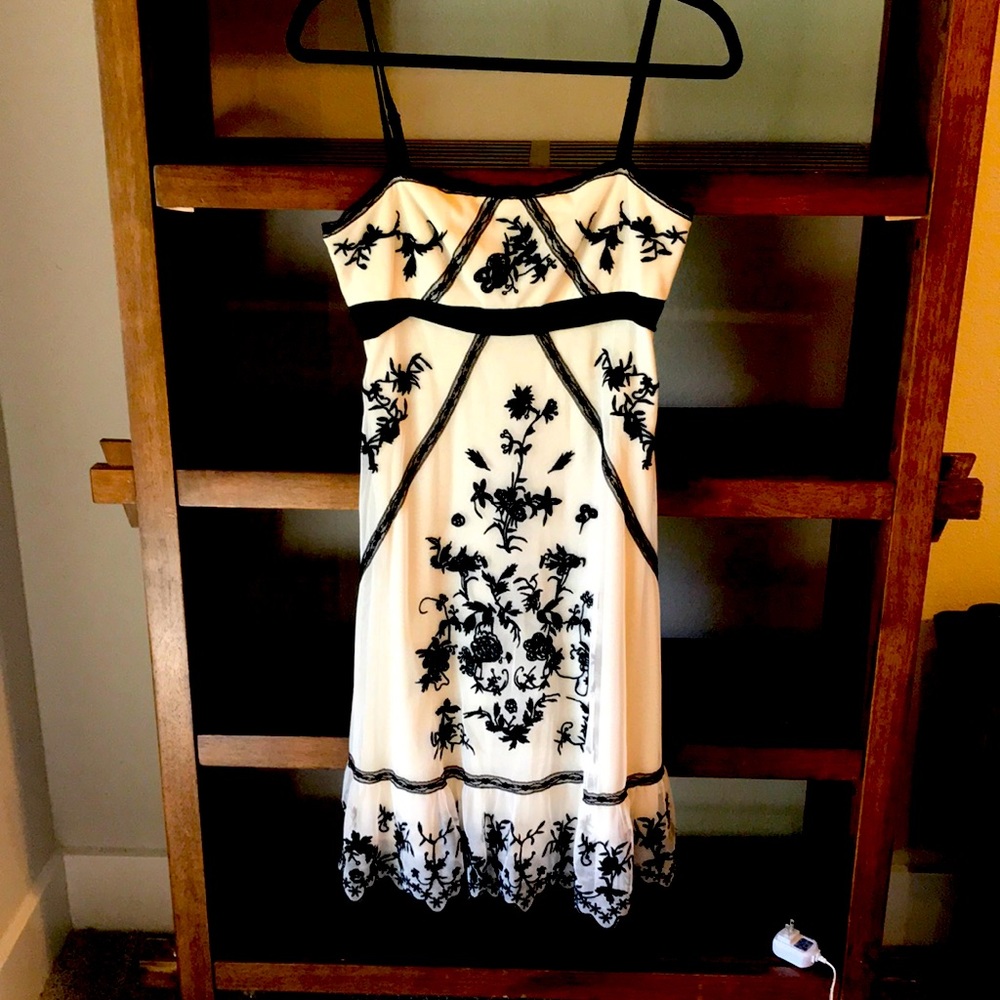 BCBG MAXAZRIA Black and Cream Lace dress Size S